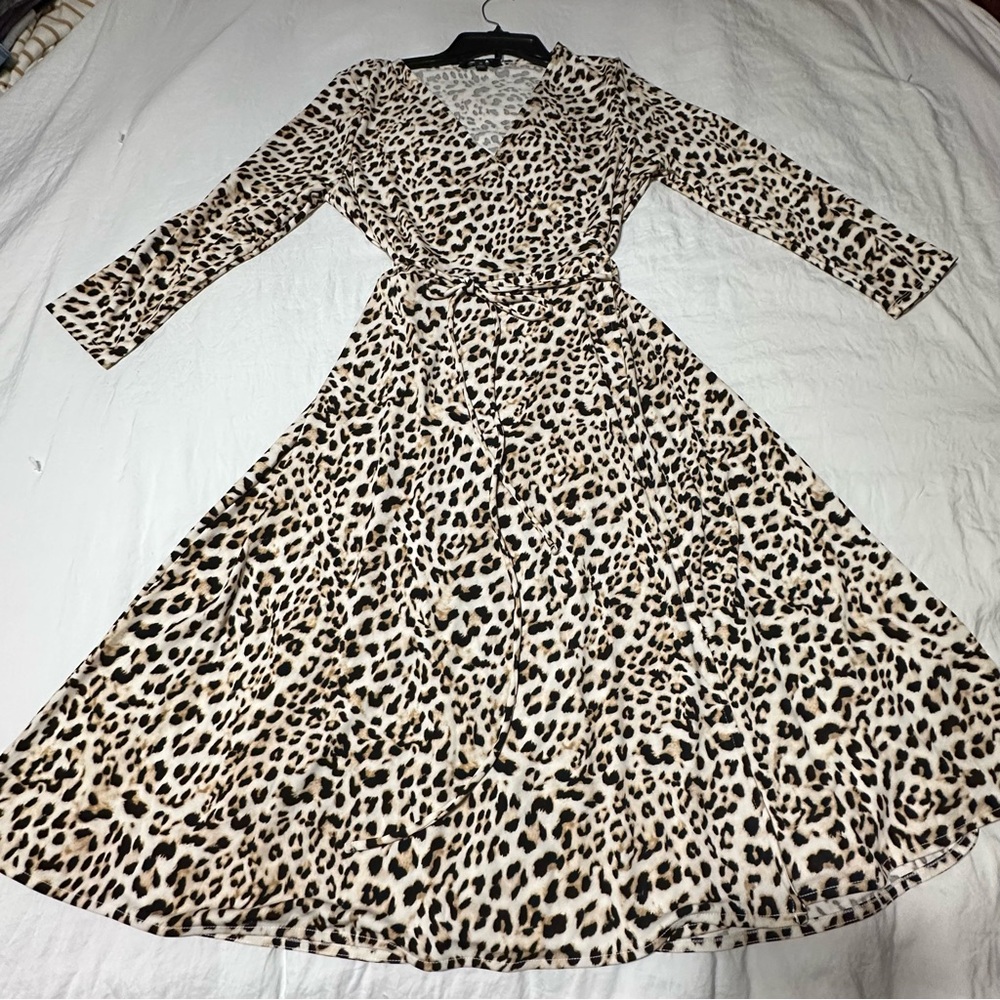 Banana Republic Animal Print Long Sleeve Dress